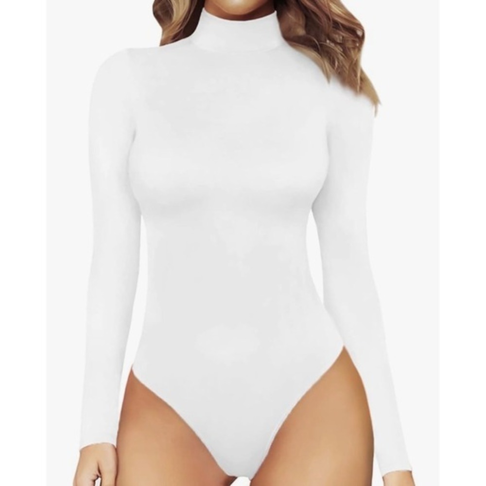 NEW White Mock Neck XL Long Sleeve Fitted Bodysuit‎ Snap Closure
